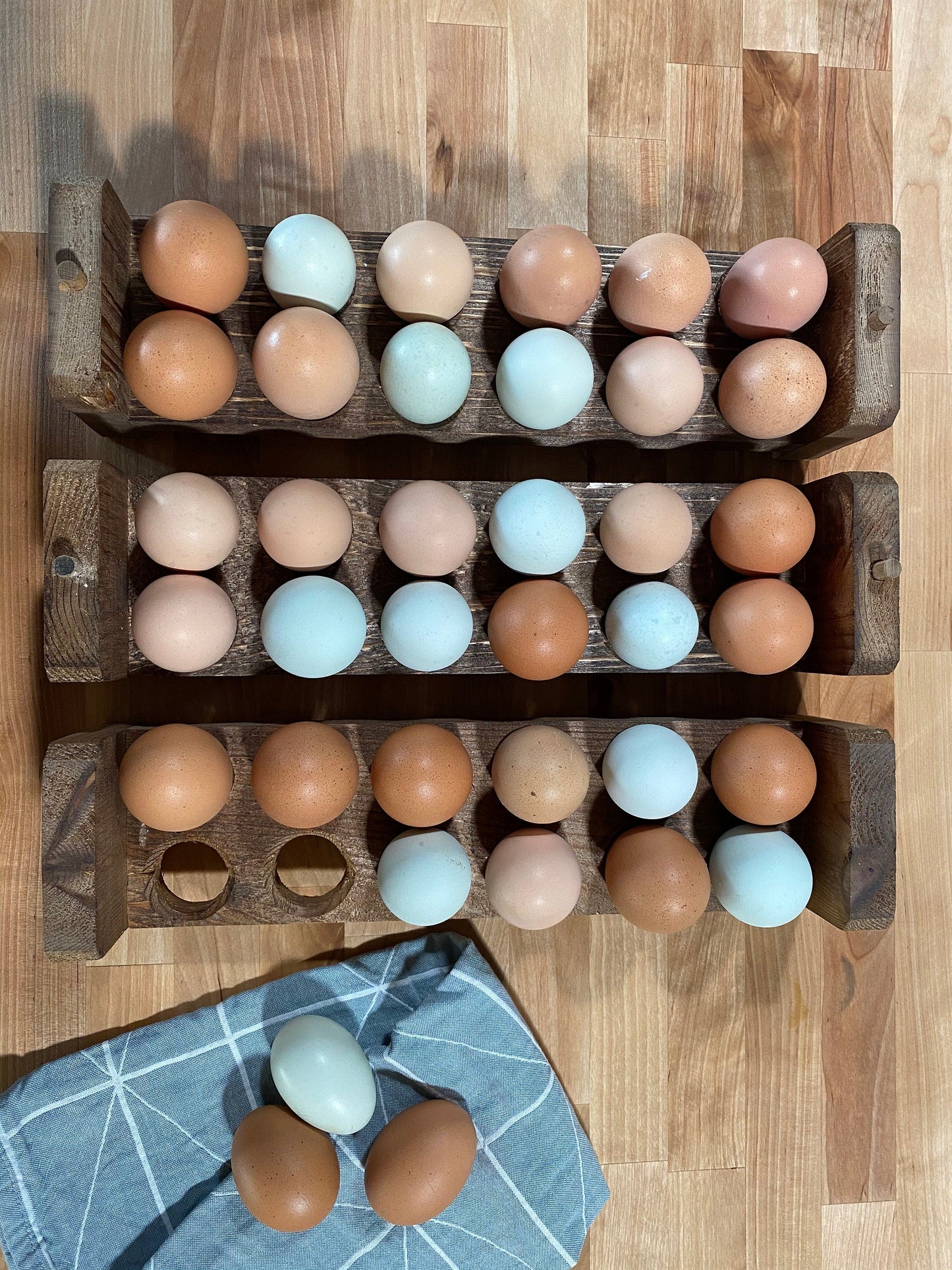 Farmhouse Stackable Wood Egg Holder l Egg Storage l Fresh Egg Storage l Wooden Egg Holder l Wooden Egg Rack l Wood Egg Carton l Egg Tray